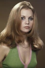 Muriel Catalá as Anne Chartier