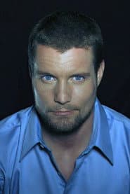 Damien Puckler as Harry