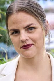 Amalie Lindegård as Sofie