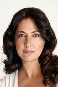 Meltem Cumbul as Filiz