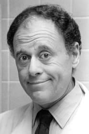 Bob Dishy as Murray Seidenbaum