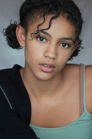 Diaana Babnicova as Terri