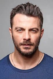 Giorgos Aggelopoulos as Karozis