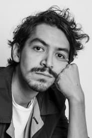 Luis Eduardo Yee as Raúl