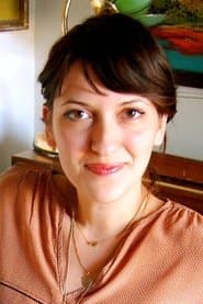 Lydia Hyslop as Patti