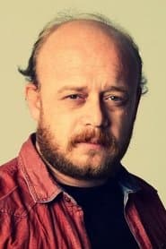 Beyti Engin as Viktor