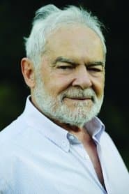 Othon Bastos as Padre