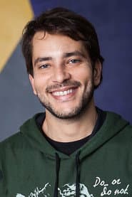 Bento Ribeiro as Médium