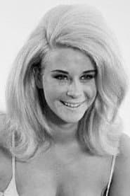 Alexandra Stevenson as Luri