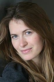 Laurence Cordier as Joelle