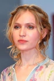 Jessica Cressy as Sophie