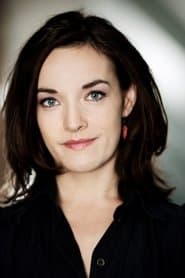 Maria Rossing as Anette