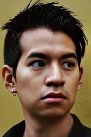 Ricardo Tadeo as Arturo