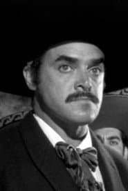 Guillermo Cramer as Julio González