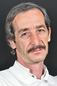 Sedat Develik as Kadir's fhather