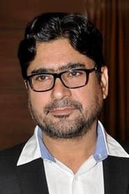 Yashpal Sharma as Shambhu Kaka