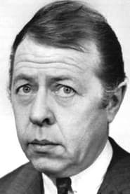 Eduard Linkers as Mr. Hefte