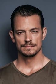 Joel Kinnaman as Pete Koslow