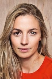 Annika Blendl as Madlene