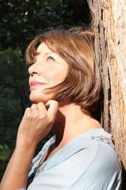 Desiree Goyette as Chloe / Sara (voice)