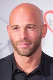 Franck Gastambide as Elias