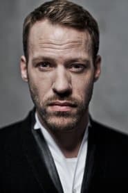 Falk Hentschel as Bob