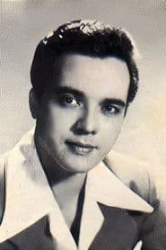 Mario Montenegro as Esteban Powers