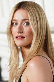 Sarah Pidgeon as Maeve