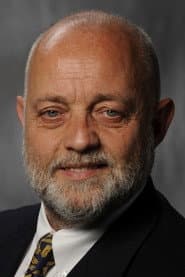 Pietro Ghislandi as Cashier