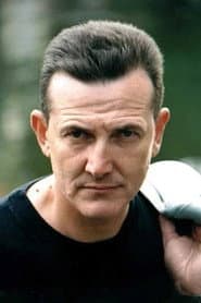 Tadeusz Szymków as Artur Kochasz