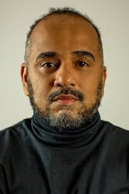 Luciano Vidigal as Fiel