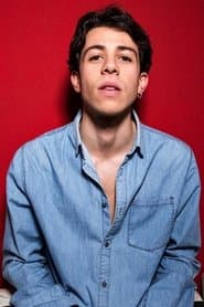 Francesco Centorame as Young Giulio