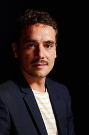 Jean Le Peltier as Romain