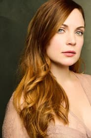 Airen DeLaMater as Anna