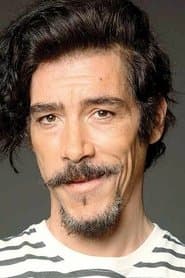 Óscar Jaenada as Perceptor