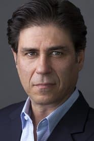Jorge Molina as Leo