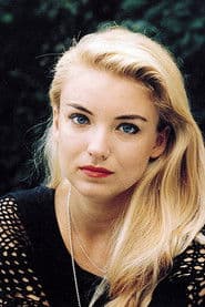 Eva Vejmělková as Alena Hubáčková (Píšťalka)