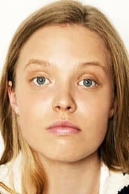 Yuliya Makarova as Masha Remezova