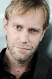 Dan Bronchinson as Father (fragment Graines)