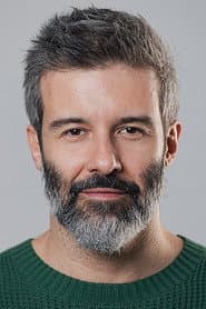 Gustavo Vaz as Gilberto