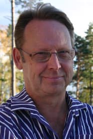 Tom Pöysti as Vänrikki Nappula