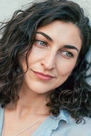 Sachli Gholamalizad as Senna