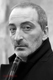 Kirill Kozakov as Платон Зубов