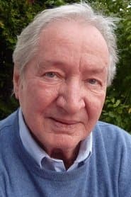 Roger Jendly as Commissioner Lohmann