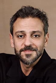 Erkan Kolçak Köstendil as Güven