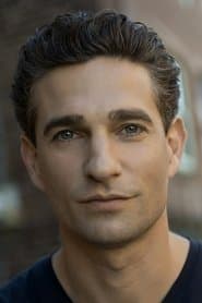 Benjamin Kanes as Mr. Washington