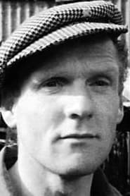 Christian Brocard as Léon, the garage employee