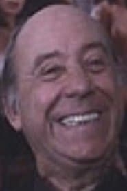 Renato Moretti as don Serafino