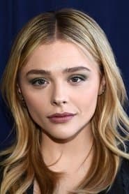 Chloë Grace Moretz as Chelsea Lutz