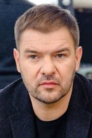 Tomasz Karolak as dyrektor szkoły